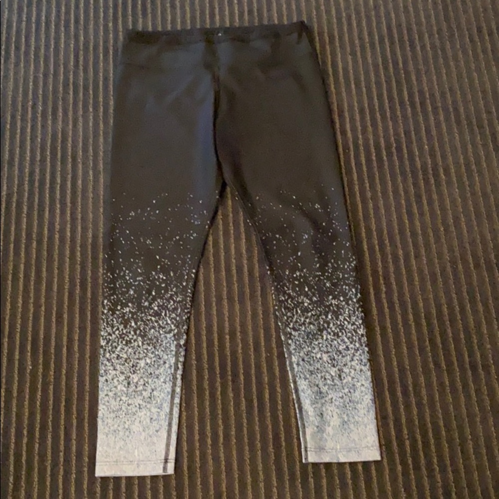Nimble leggings with design detail